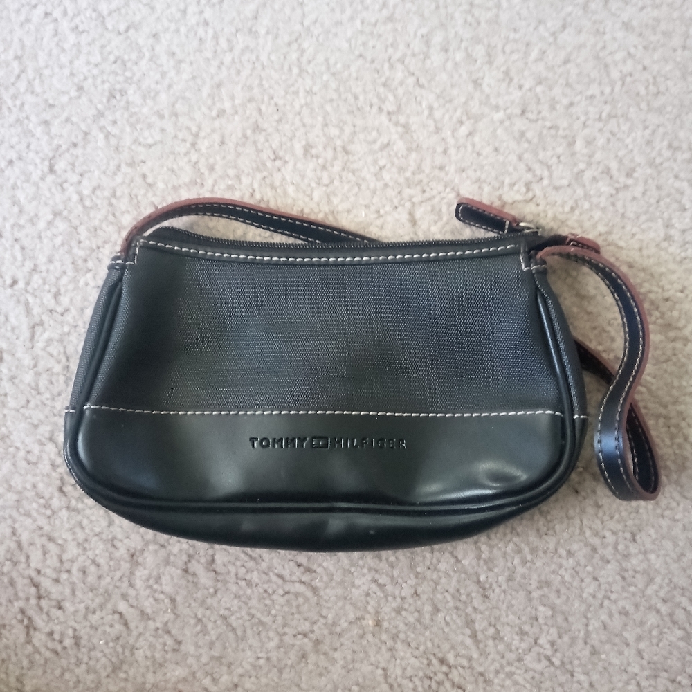 TOMMY HILFIGER BLACK SMALL PURSE